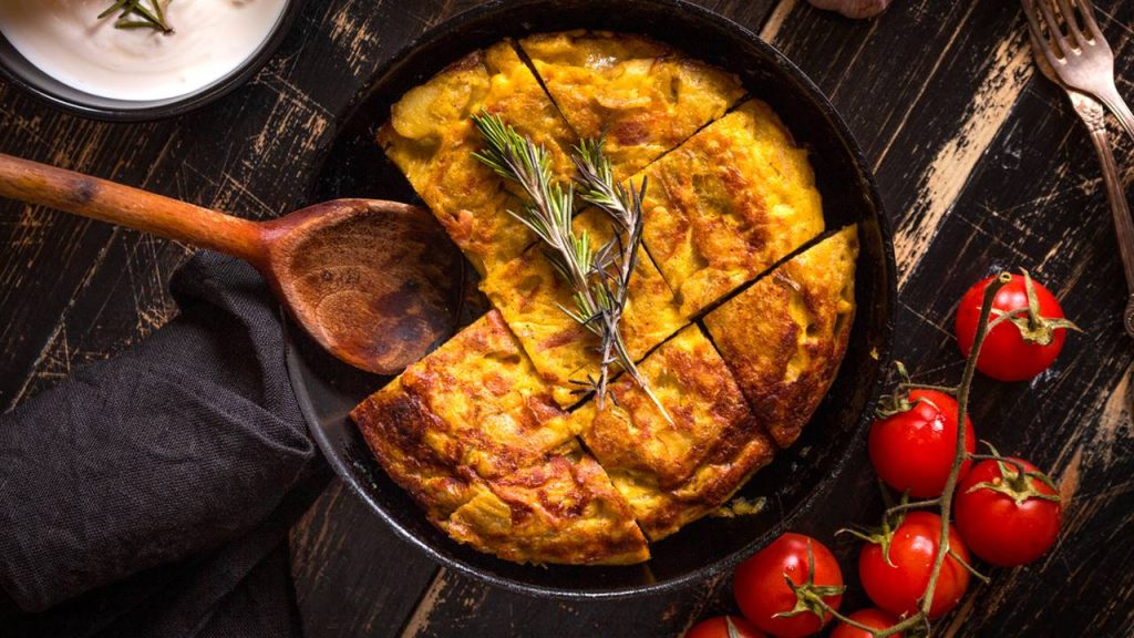 Original and tasty omelette recipes (so as not to fall into the classic potato omelette)