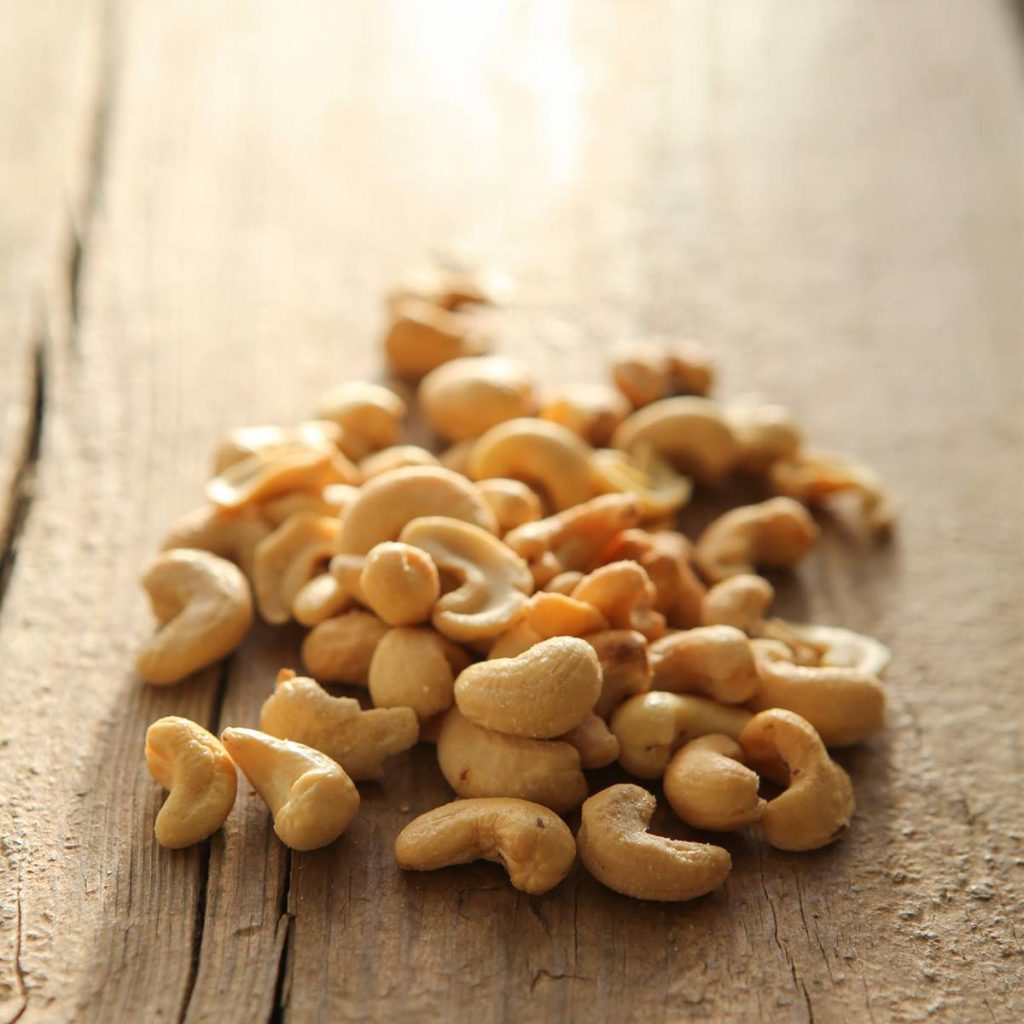 6 raw ideas to make the most of cashews