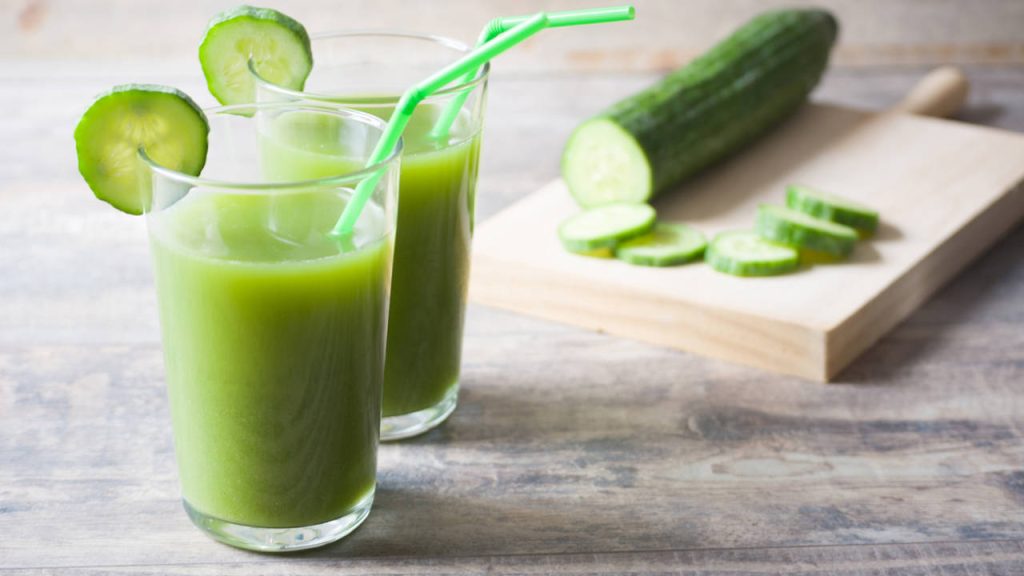 Cucumber juice: healthy properties and how to do it with and without a blender