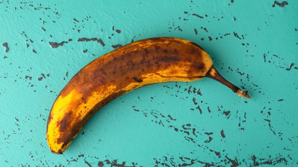 Do not throw away brown bananas, use them to make tasty recipes