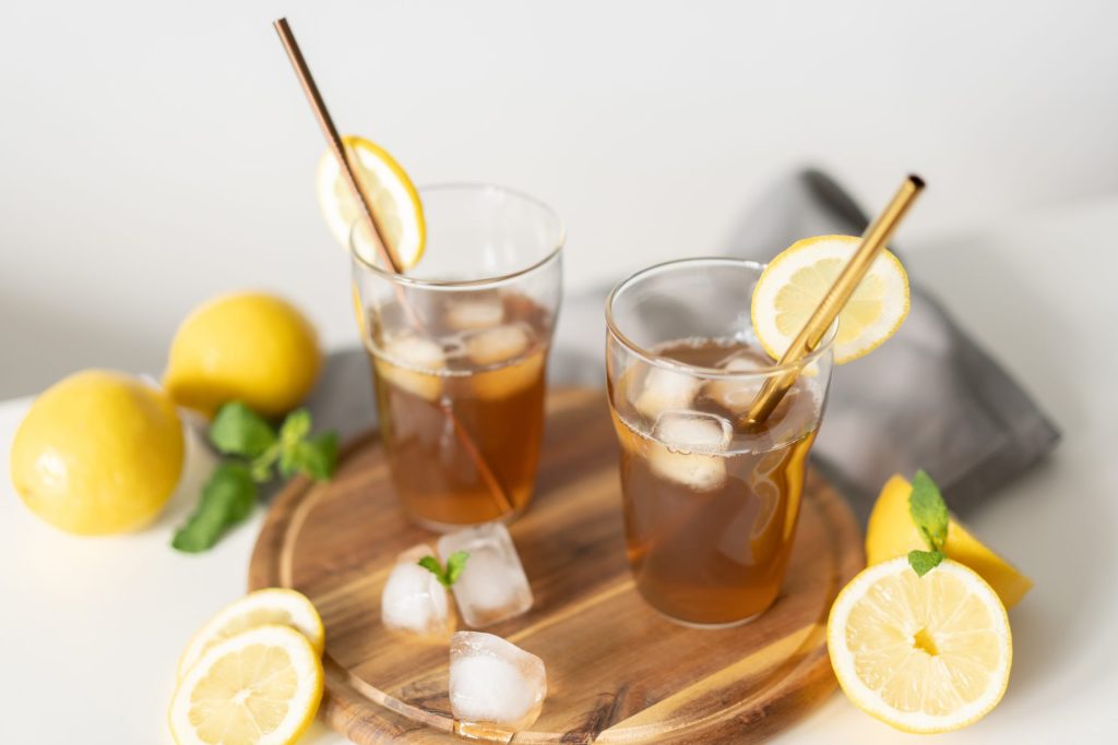 Homemade ice tea: very refreshing easy recipe to beat the heat (for adults and for children)